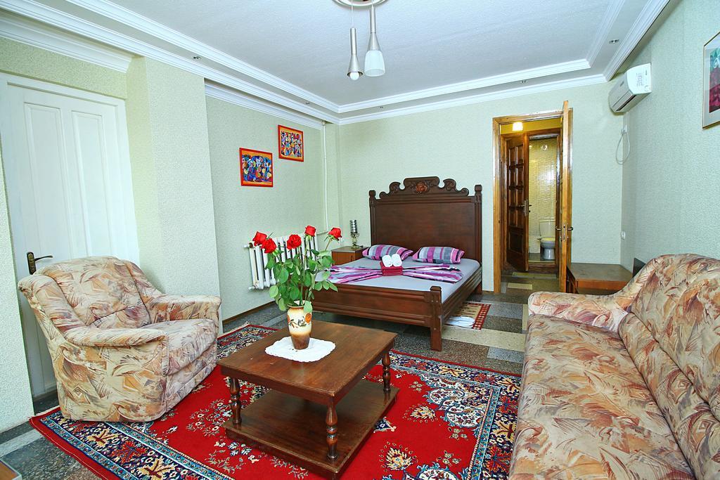 Babilina Hotel Tbilisi ภายนอก รูปภาพ